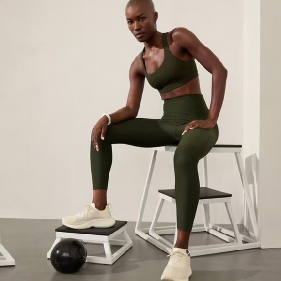 Athleta Train Free Sports Bra Cups A-C New Women's XS - Picture 2 of 8